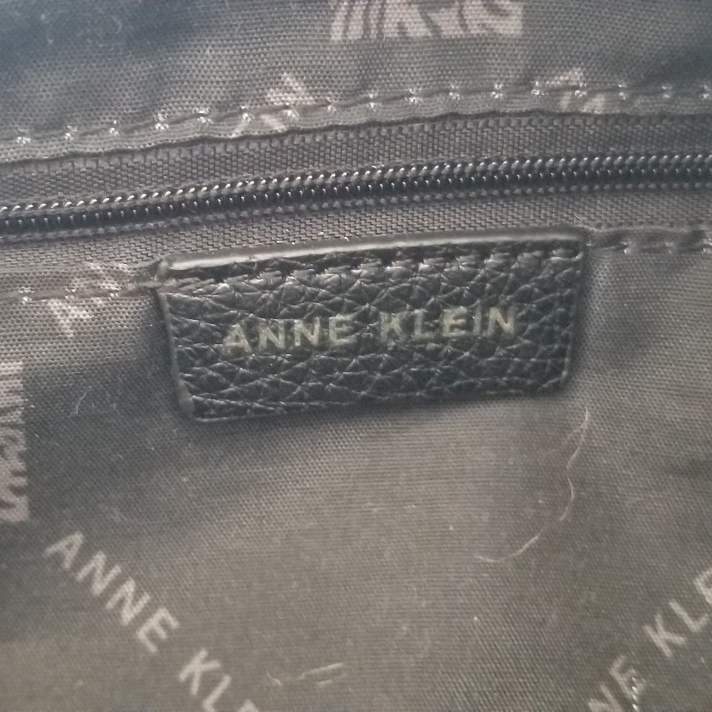 Anne Klein black 3 ajustable long strap & double handled purse - Picture 4 of 10